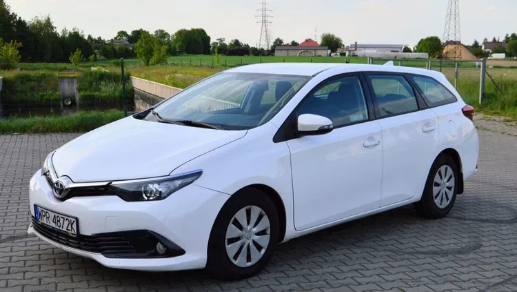 mazowieckie Toyota Auris cena 39900 przebieg: 125000, rok produkcji 2018 z Piastów